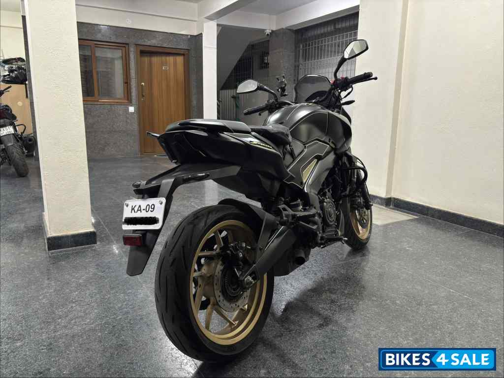 Matte Black Bajaj Dominar 400 ABS BS6