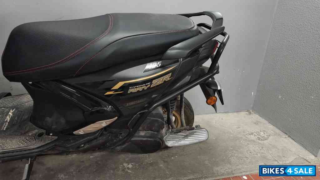 Black Gold Yamaha Cygnus RayZR Street Rally 125 Fi BS6