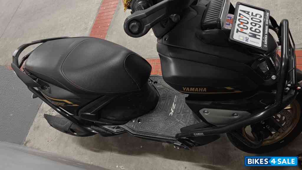 Black Gold Yamaha Cygnus RayZR Street Rally 125 Fi BS6