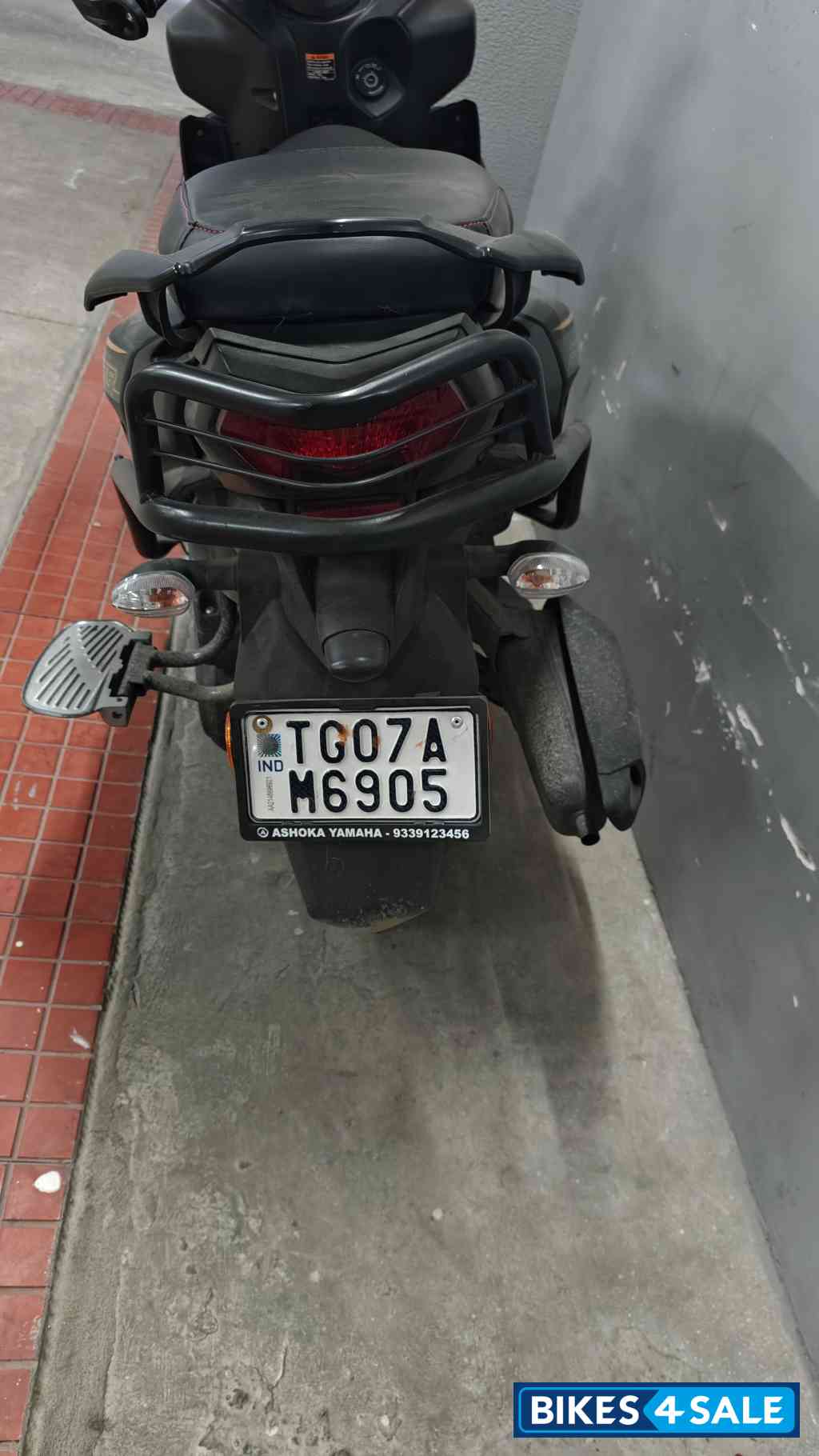 Black Gold Yamaha Cygnus RayZR Street Rally 125 Fi BS6