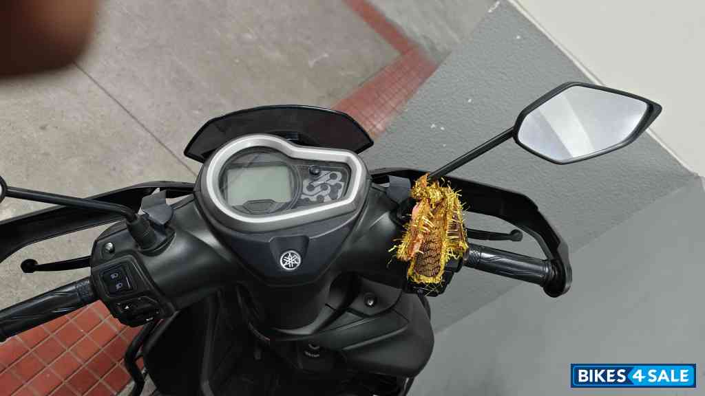 Black Gold Yamaha Cygnus RayZR Street Rally 125 Fi BS6
