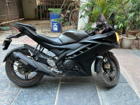 Matte Black Yamaha YZF R15 V2