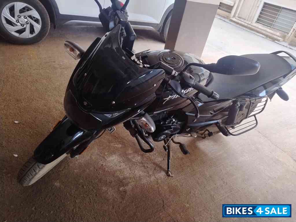 Bajaj Pulsar 125 Neon Disc Single Seat