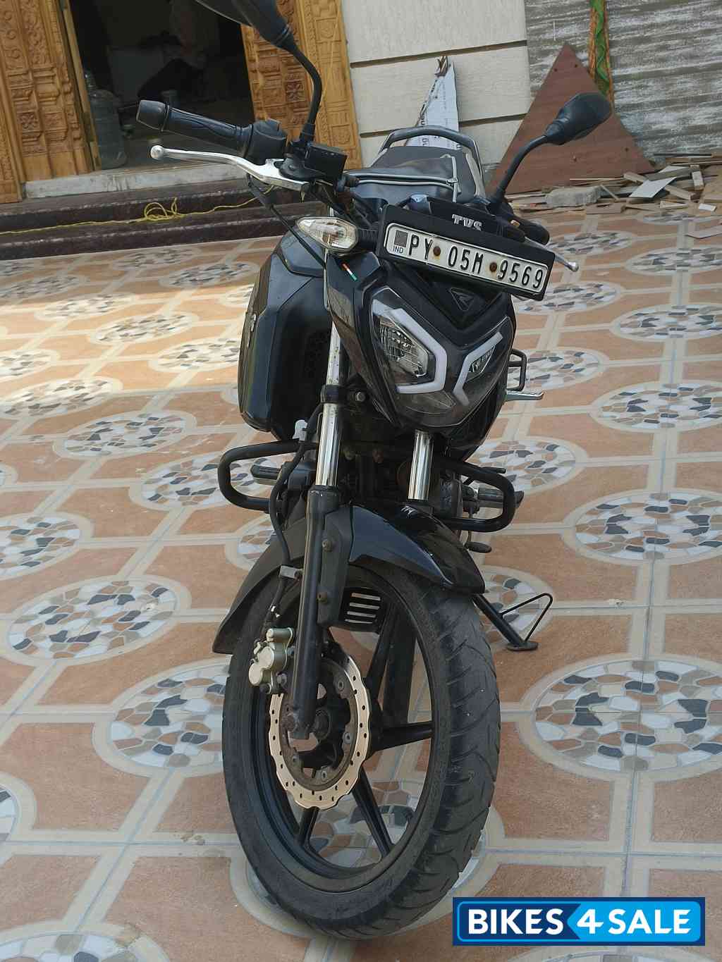 TVS Raider 125