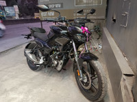 Black Hero Xtreme 125R