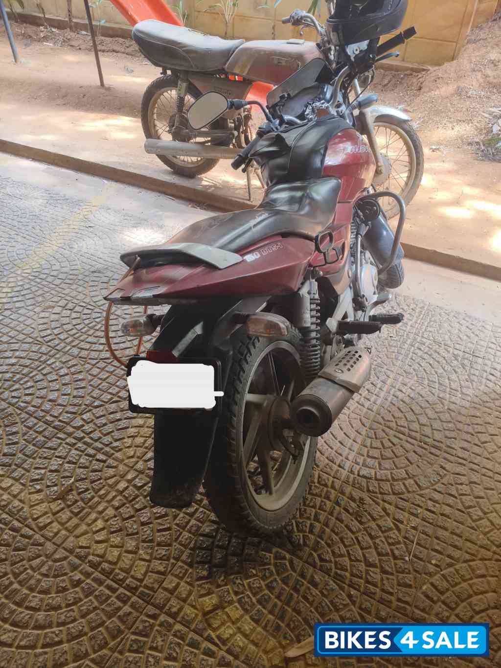 Red Bajaj Pulsar 150 DTSi