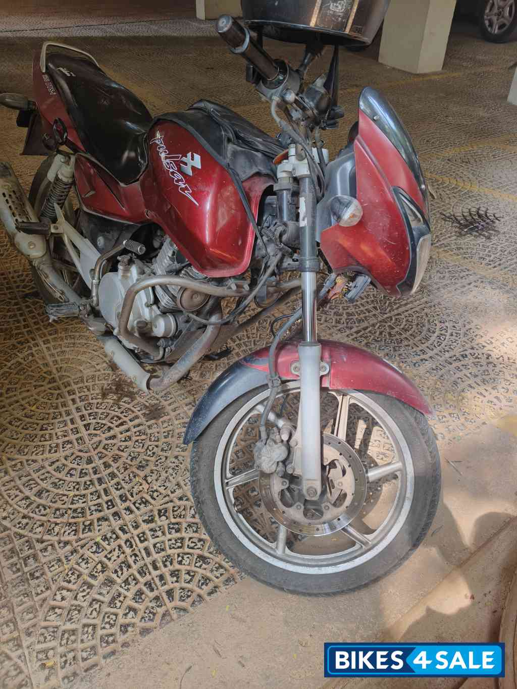 Red Bajaj Pulsar 150 DTSi