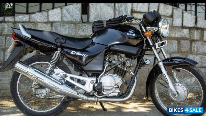 Black Yamaha Libero