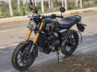 Black Triumph Speed 400