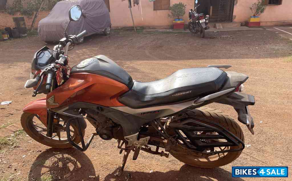 Honda CB Hornet 160R