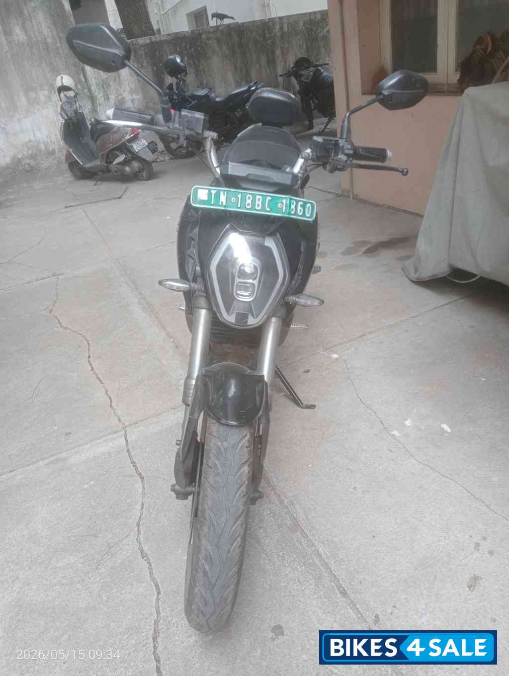Revolt RV 400