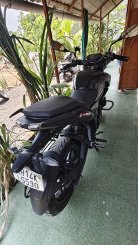 Black Bajaj Pulsar N160 Dual Channel ABS