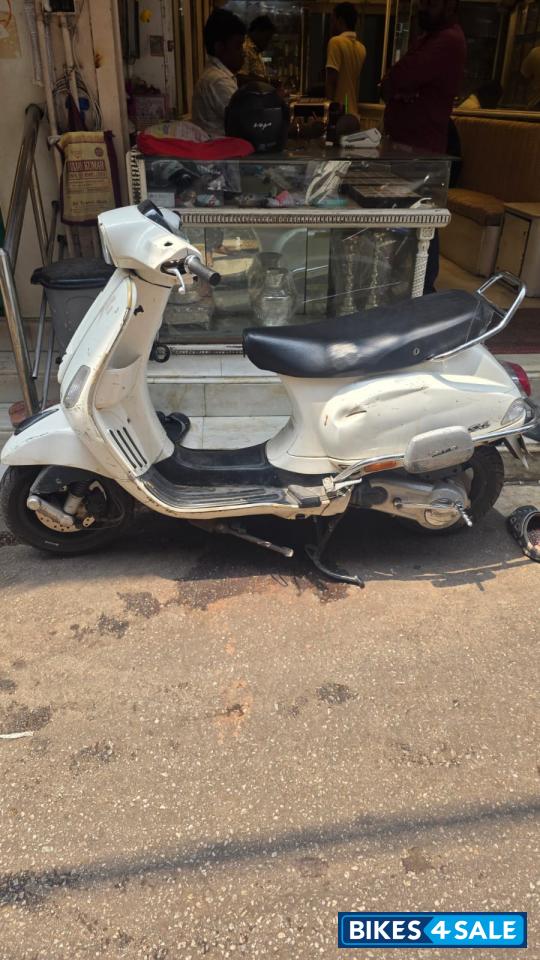 Vespa SXL 125