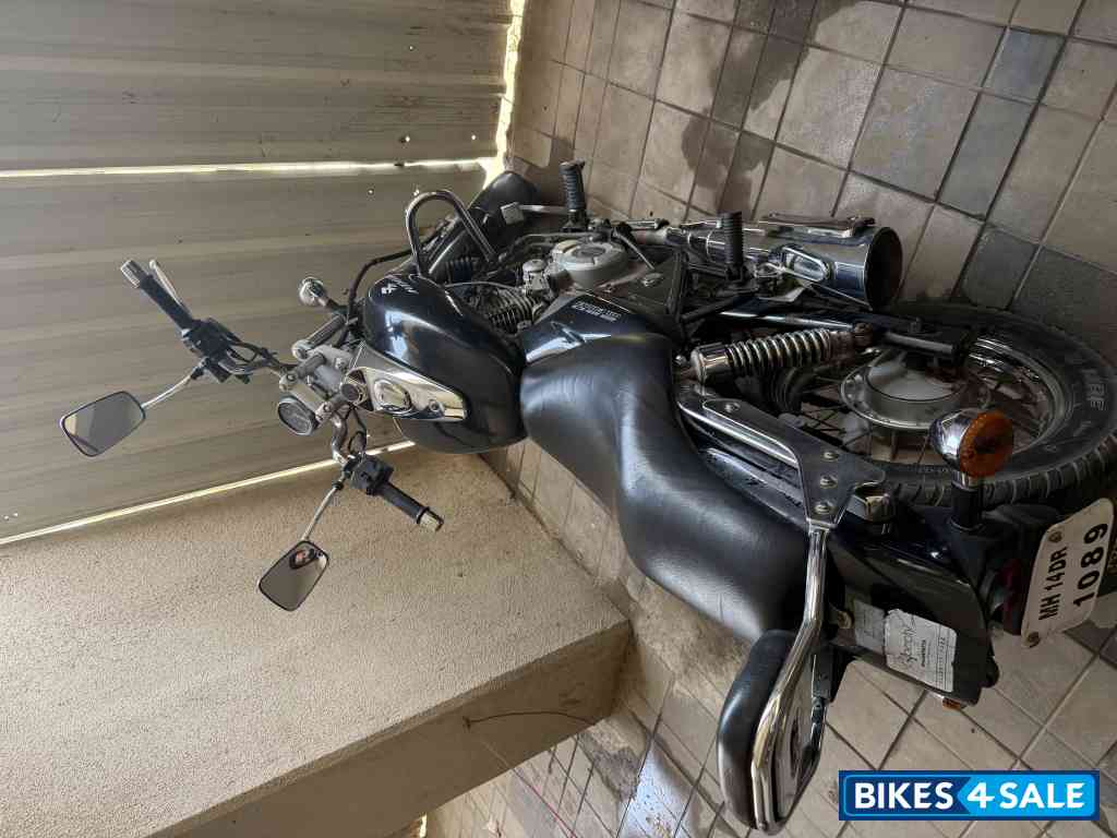 Bajaj Avenger 220 DTS-i Bajaj Avenger 220 DTS-i