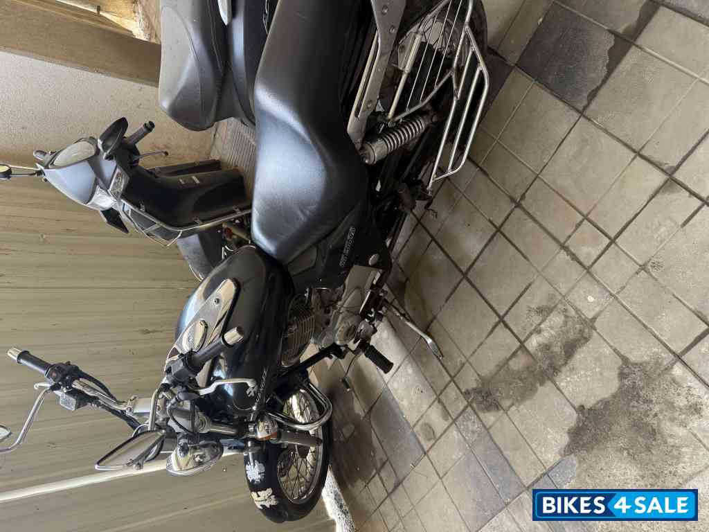 Bajaj Avenger 220 DTS-i Bajaj Avenger 220 DTS-i