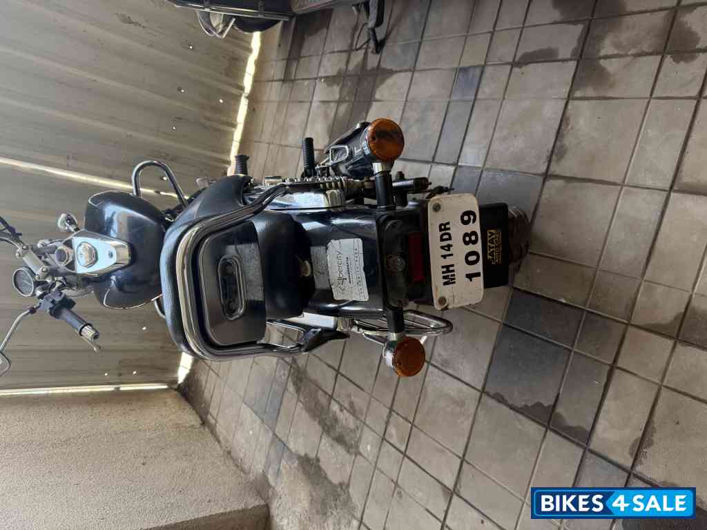 Bajaj Avenger 220 DTS-i Bajaj Avenger 220 DTS-i
