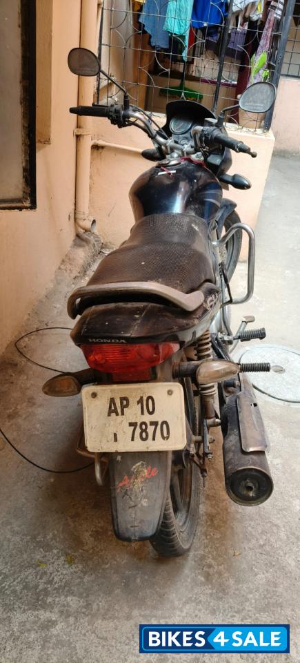 Black Honda Shine