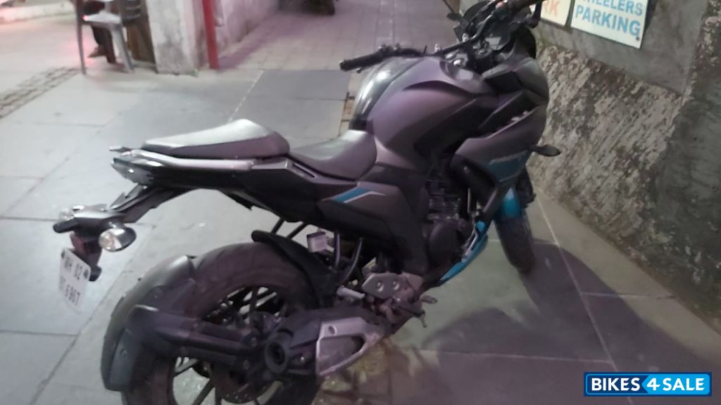 Grey Blue Yamaha Fazer 25