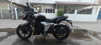 Black TVS Apache RTR 160 BS VI
