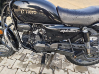 Black Hero Splendor Plus Black and Accent