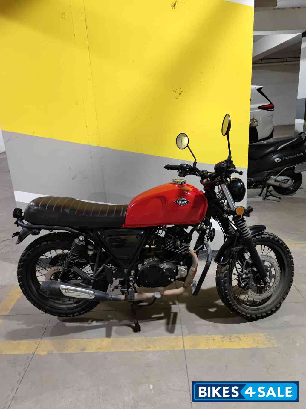 Glossy Red Keeway SR 125