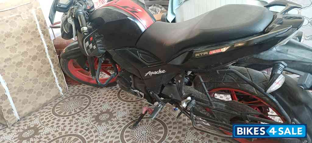 TVS Apache RTR 160 4V BS6