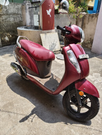 Ming Red Suzuki Access 125 Special Edition