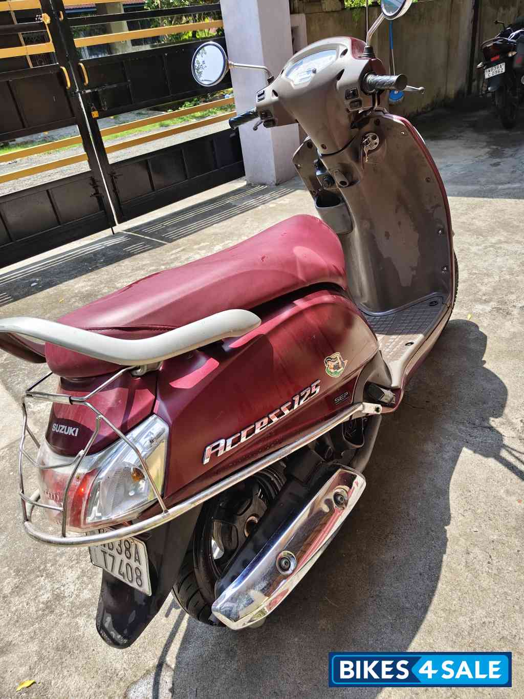 Ming Red Suzuki Access 125 Special Edition Ming Red Suzuki Access 125 Special Edition