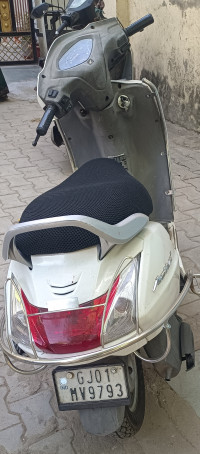 White Honda Activa 4G