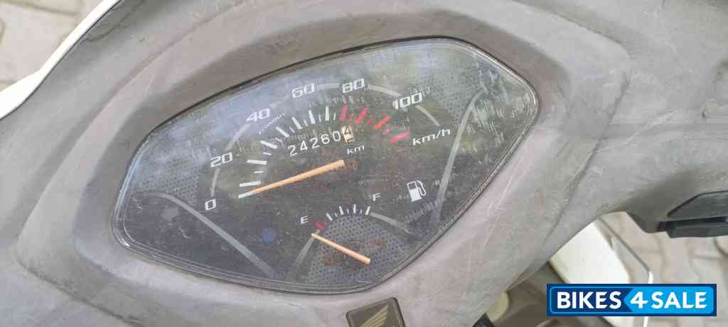 White Honda Activa 4G White Honda Activa 4G