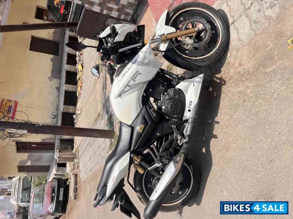 TVS Apache RTR 180