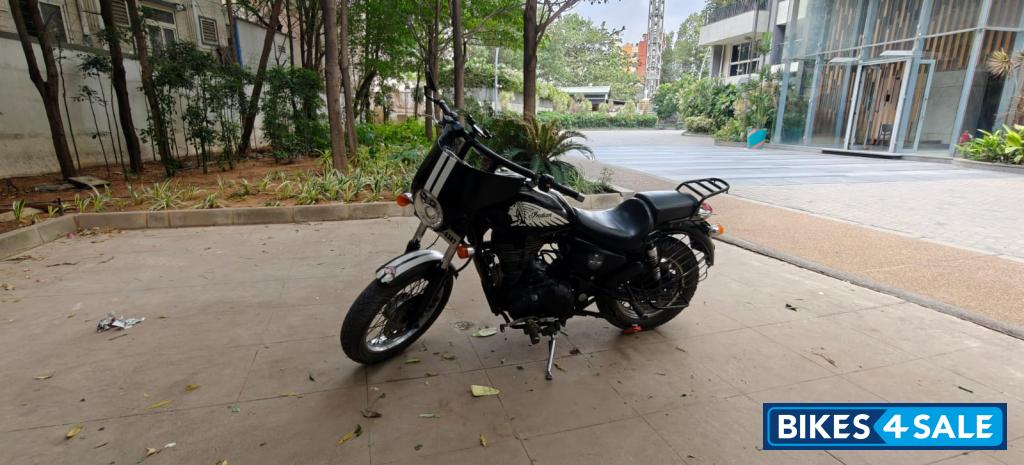 Black Royal Enfield Thunderbird 500 Black Royal Enfield Thunderbird 500