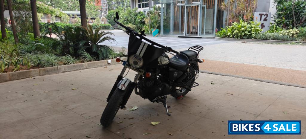 Black Royal Enfield Thunderbird 500 Black Royal Enfield Thunderbird 500