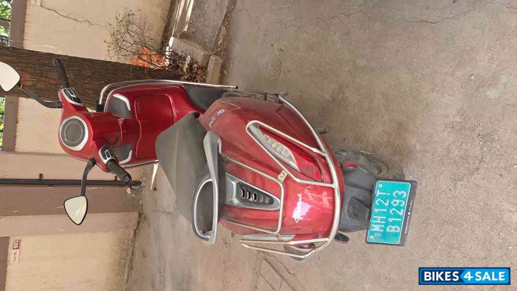 Bajaj Chetak Premium