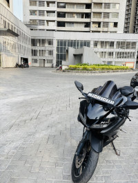 Matte Black Yamaha YZF R15 V3