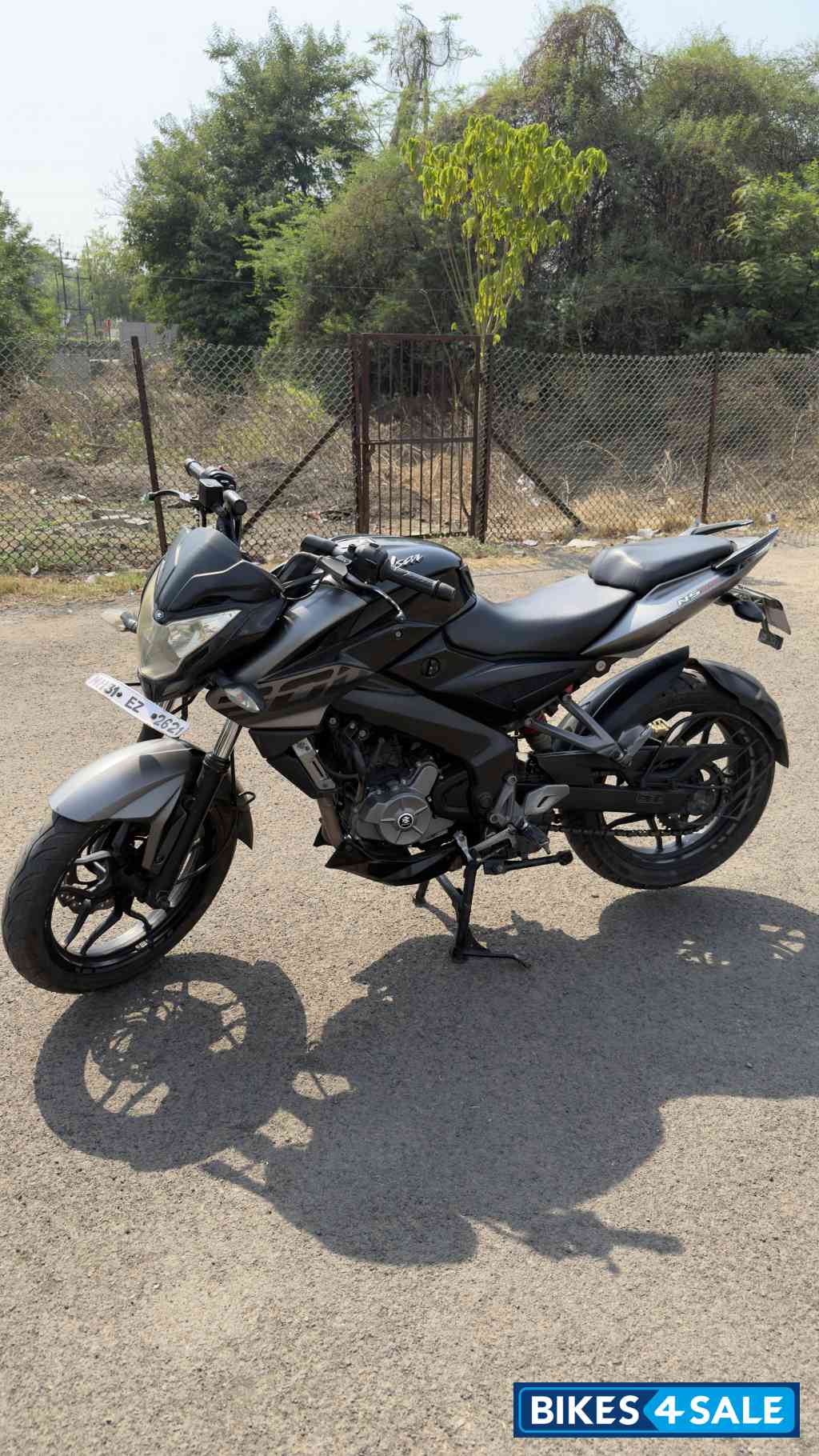 Black Grey Bajaj Pulsar 200 NS