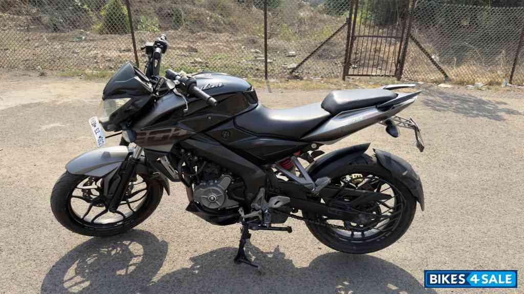 Black Grey Bajaj Pulsar 200 NS