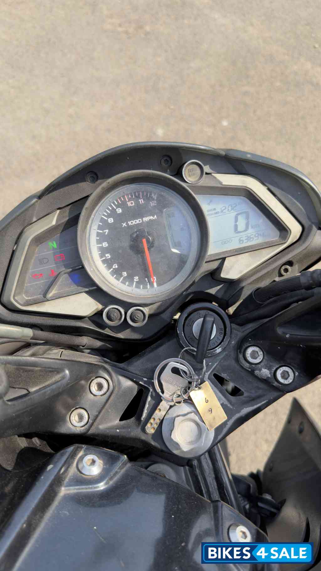Black Grey Bajaj Pulsar 200 NS