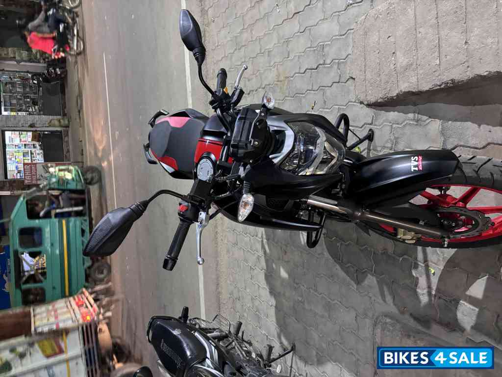 TVS Apache RTR 160 4V