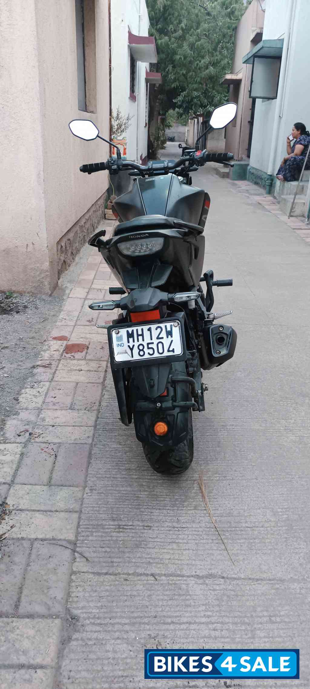Grey Honda CB300F Deluxe Pro Grey Honda CB300F Deluxe Pro