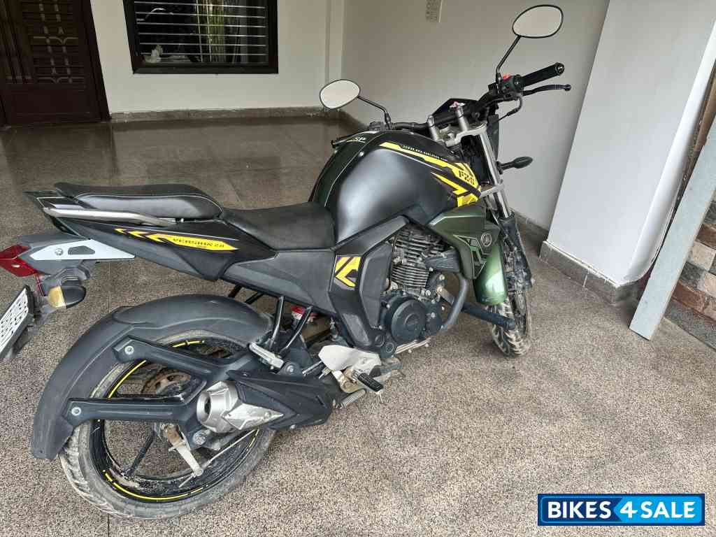 Yamaha FZ-S FI V2 Yamaha FZ-S FI V2