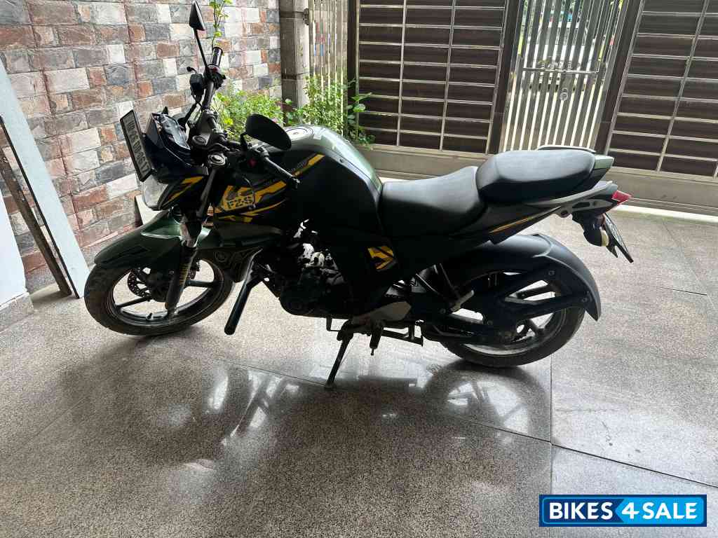 Yamaha FZ-S FI V2 Yamaha FZ-S FI V2