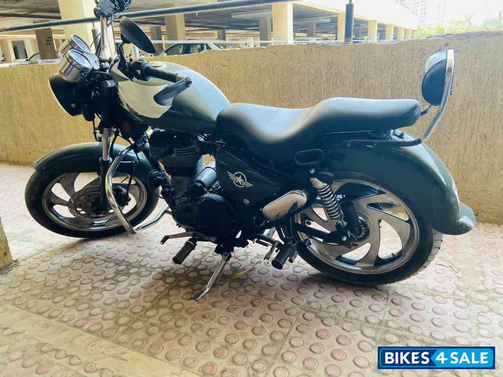 Royal Enfield Thunderbird Royal Enfield Thunderbird