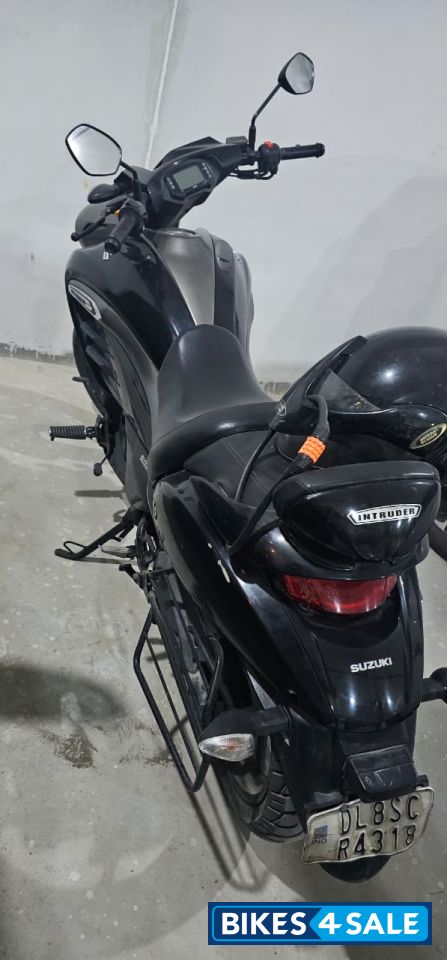 Suzuki Intruder 150 FI Suzuki Intruder 150 FI