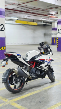 White BMW G 310 RR