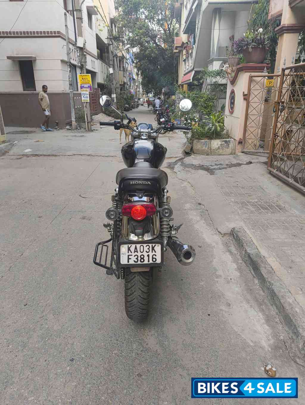 Honda CB350 DLX
