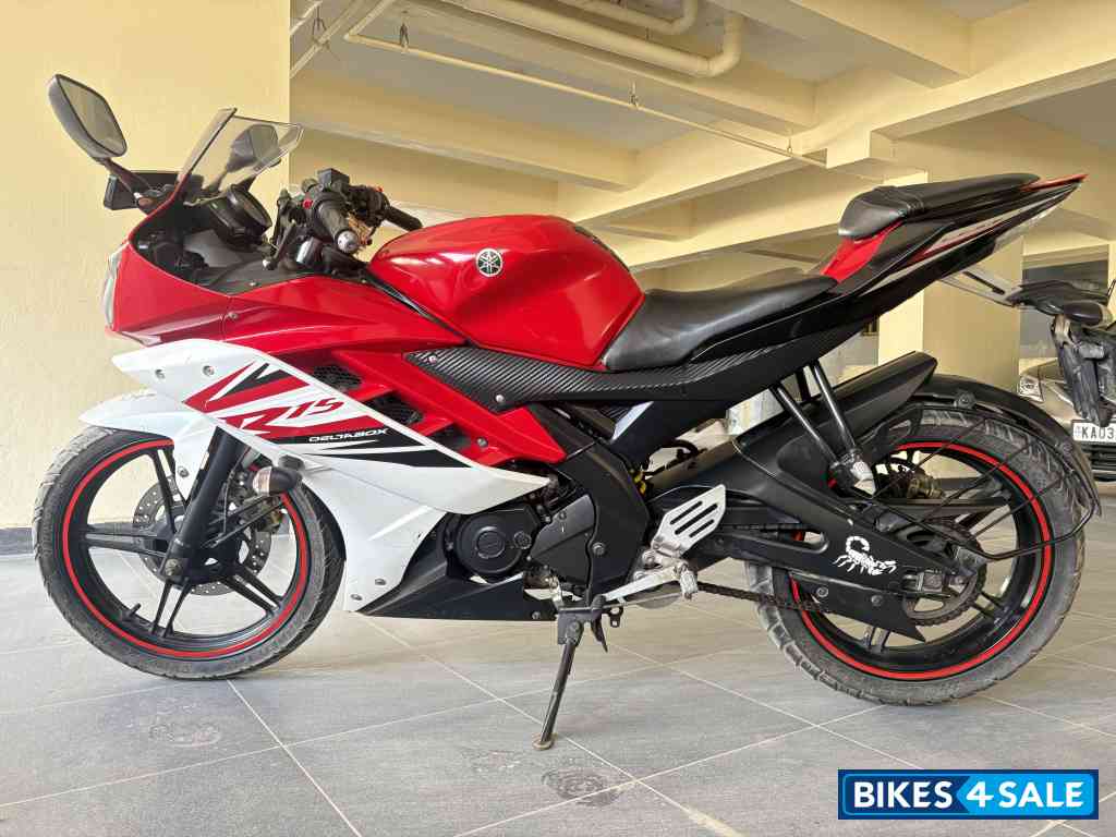 Red Yamaha YZF R15 V2
