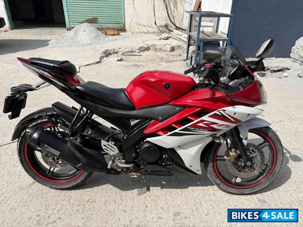 Red Yamaha YZF R15 V2