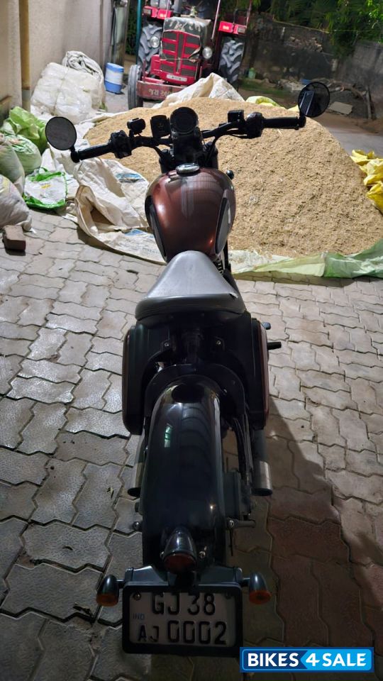 Jawa 42 Bobber Red Sheen