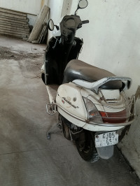 White Honda Activa